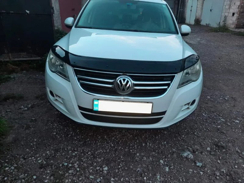 Volkswagen Tiguan Дефлектор капота (мухобойка) EuroCap — фото 3