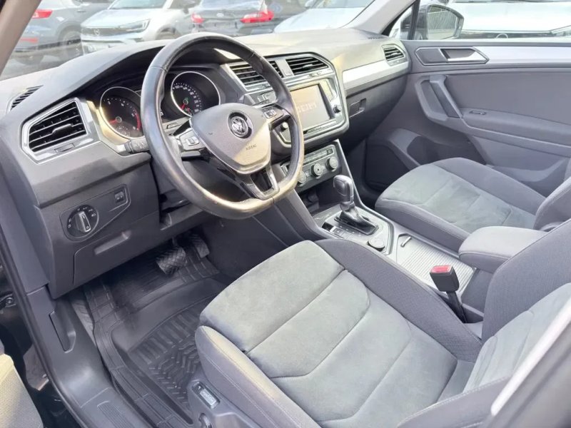 Volkswagen Tiguan — фото 7