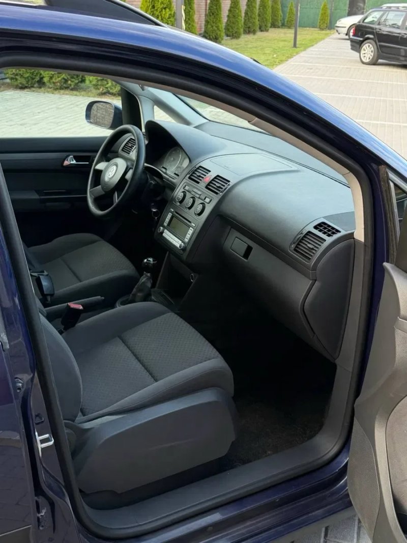 Volkswagen TOURAN 1.9TDi — фото 7