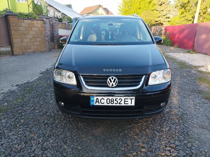 Volkswagen Touran   2.0 tdi — фото 3
