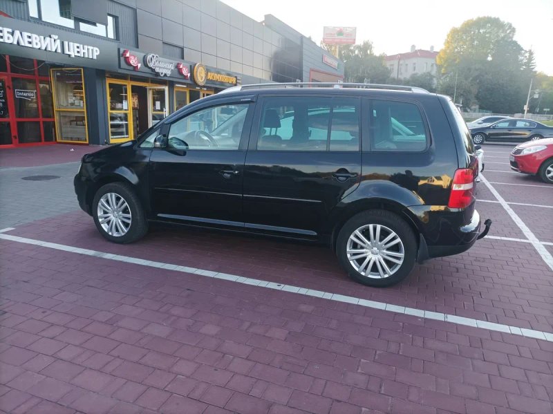 Volkswagen Touran   2.0 tdi — фото 5