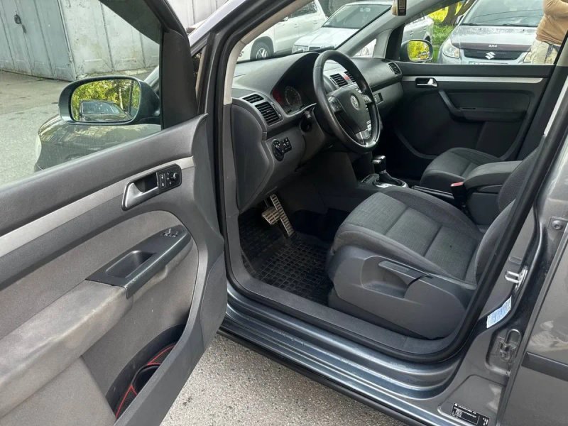 Volkswagen Touran 2007 року, 1.4 TSI, DSG DQ250 — фото 8