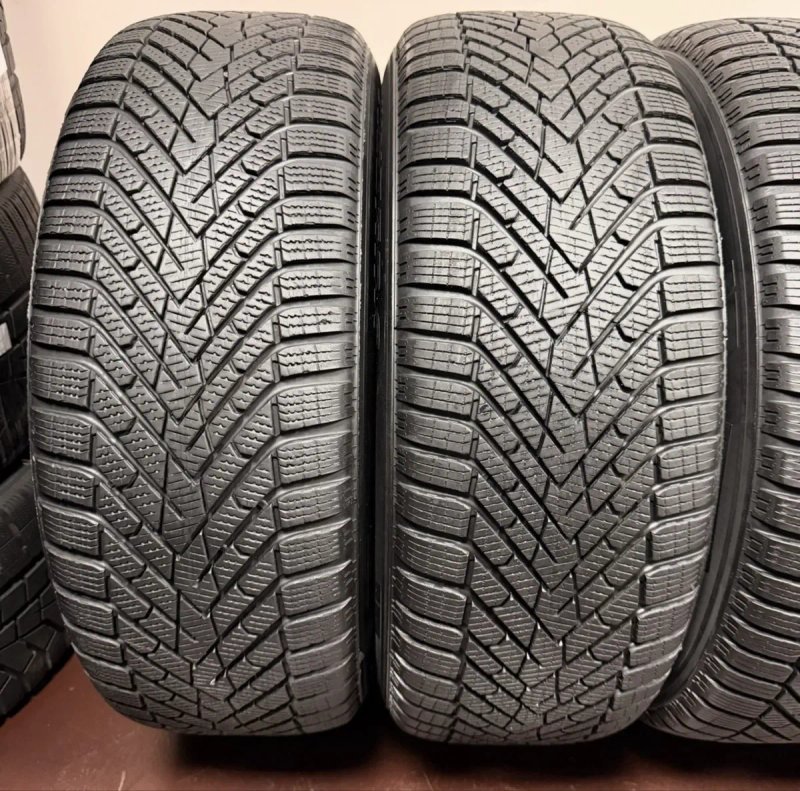Volvo XC60 R18 оригінальні диски шини зимові Pirelli 235 60 18 Scorpion Winter 2 — фото 5