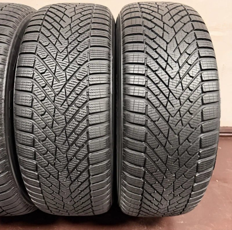Volvo XC60 R18 оригінальні диски шини зимові Pirelli 235 60 18 Scorpion Winter 2 — фото 6