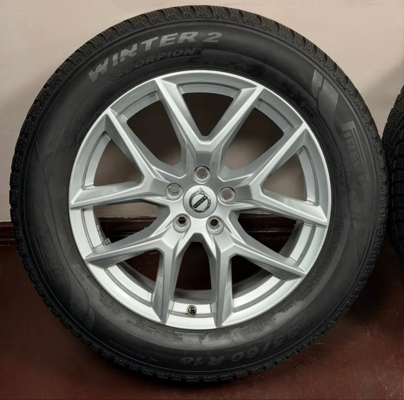 Volvo XC60 R18 оригінальні диски шини зимові Pirelli 235 60 18 Scorpion Winter 2 — фото 7