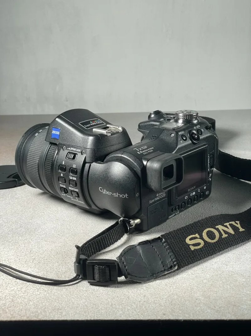 Вживані Sony DSC-F828 / R1 — фото 3