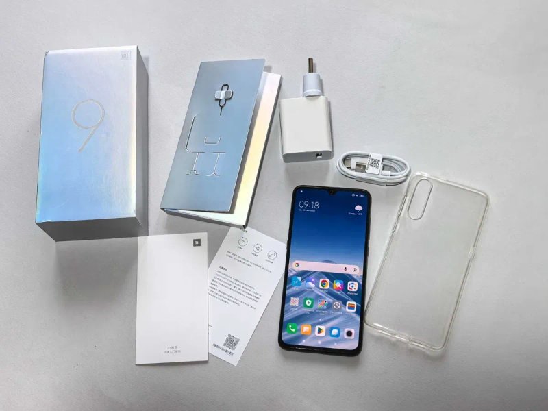 Xiaomi Mi 9 8/256GB в идеале — фото 2