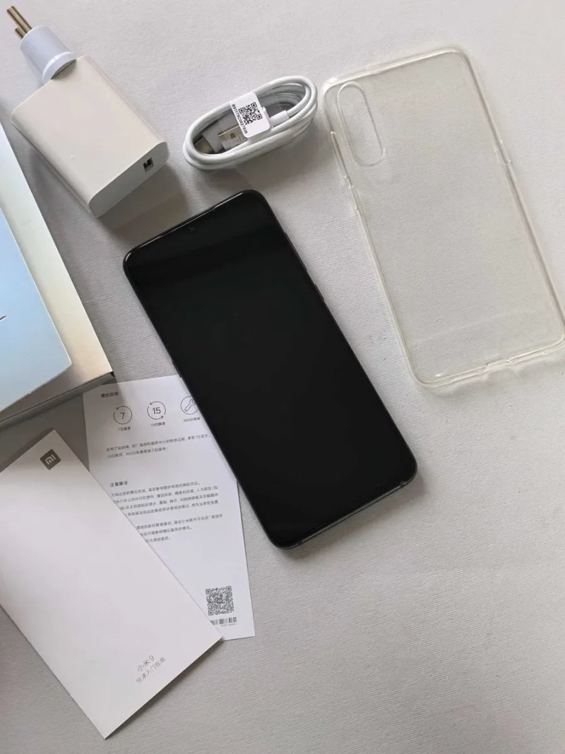Xiaomi Mi 9 8/256GB в идеале — фото 5