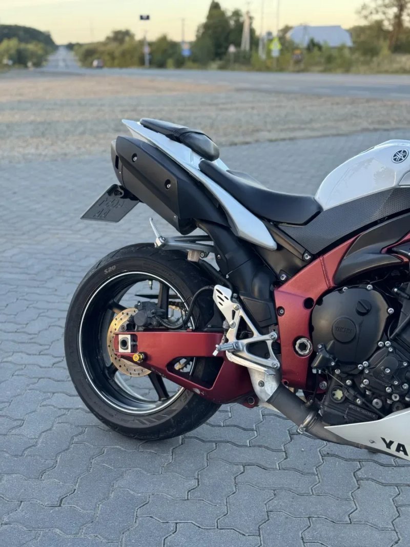 Yamaha R1 2010 Cross Planei4 — фото 4