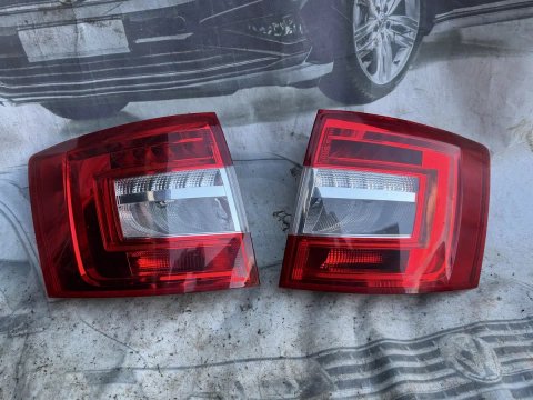 Задній стоп фонар Шкода Октавія а7 Skoda Octavia a7 задня фара рестайлінг