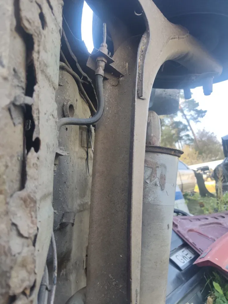 Задня балка Заз Таврія Славута в сборі топливний бак — фото 6