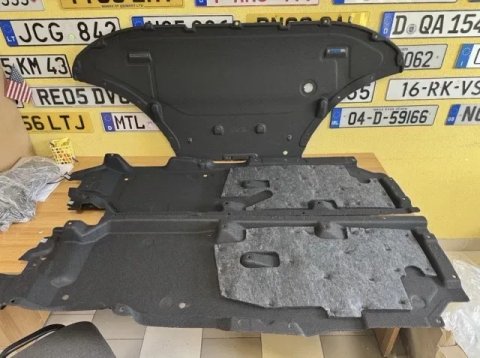 Захист днища / двигуна Audi Q7 4M 15-24 войлок 4M0825235L 4M0825206j 4m0825205l