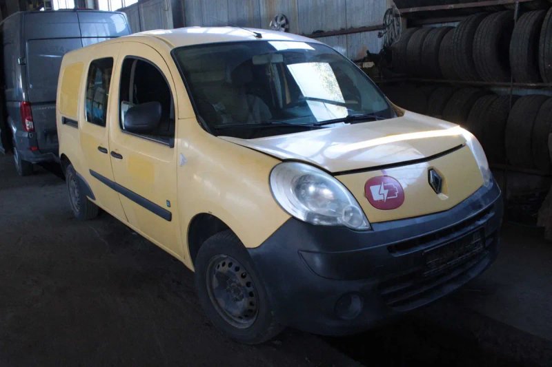Зарядка Блок зарядки кришка двигуна BCB Renault Kangoo ZE — фото 5