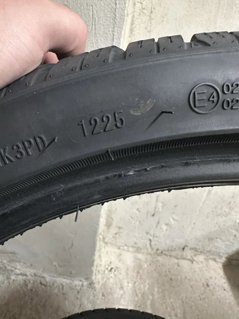 Зимова гума Fronway Icemaster R20, 245/35R20 + 275/30R20 як нові — фото 4