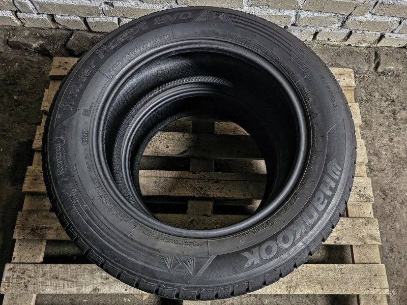 Зимова пара 225/60r17 Hankook | 7.5mm | 2022 | Made in Hungary | 2шт | Преміум шини | Ідеальний стан, без пошкоджень, без ремонтів, без дефектів — фото 2
