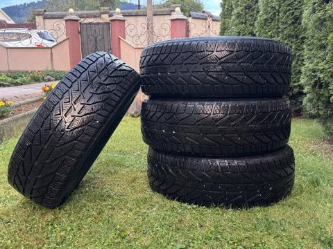 Зимова резина 235/60 R 18