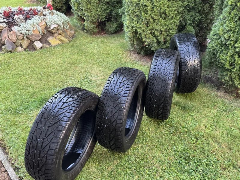 Зимова резина 235/60 R 18 — фото 4