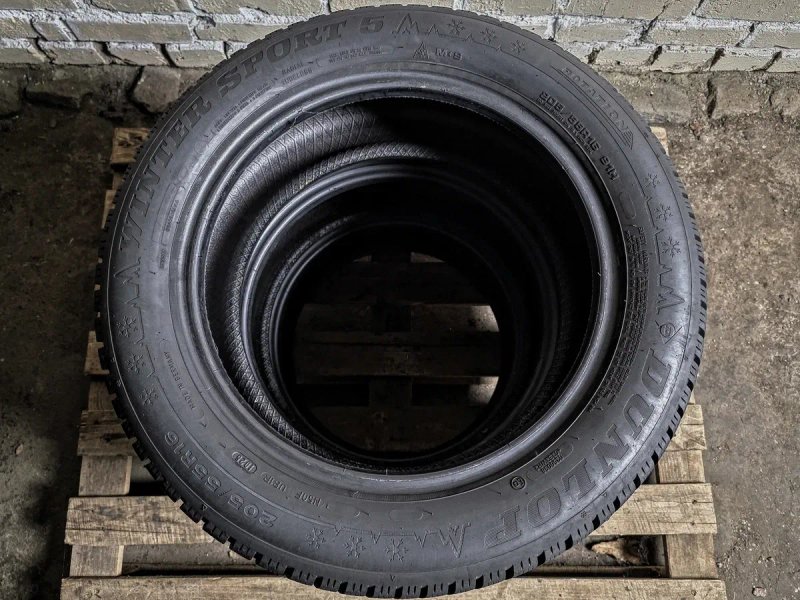Зимові 205/55r16 Continental | 9/8mm | 2025 | Made in Germany | Преміум зимові шини | Комплект / 4шт | Ідеальний стан, без пошкоджень, без ремонтів — фото 2
