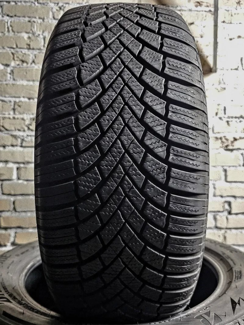 Зимові 205/55r17 Bridgestone | 2022 | 7.5mm | Spain | Преміум шини | Комплект / 4шт | Ідеальний стан, без пошкоджень, без ремонтів, без дефектів — фото 4