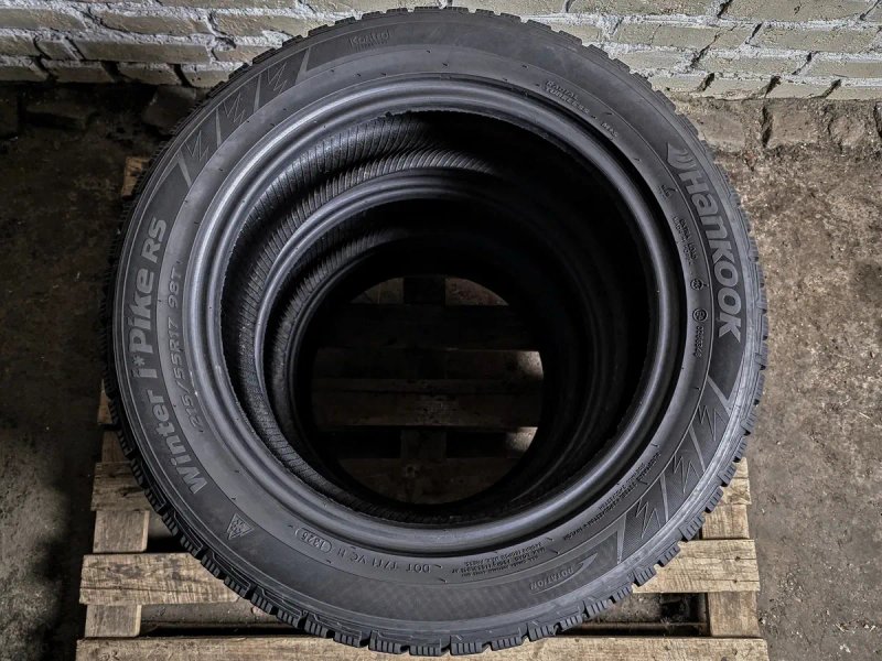 Зимові 215/55r17 Hankook | 7mm | 2025 | Made in Korea | Ідеальний стан, без пошкоджень, без ремонтів, без дефектів | Преміум шини | Комплект / 4шт — фото 2