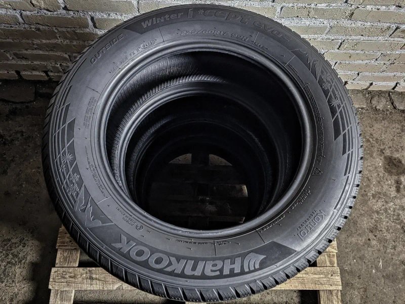 Зимові 225/60r17 Hankook | 2023 | 7/6mm | Made in Hungary | Преміум шини | Комплект / 4шт | Ідеальний стан, без пошкоджень, без ремонтів, без дефектів — фото 3