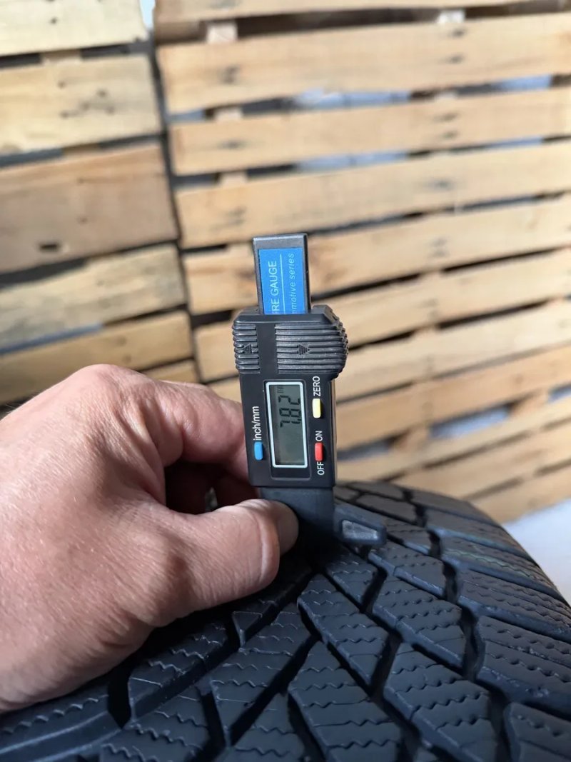 Зимові шини‼️215/65 R16 Bridgestone Blizzak LМ005 98Н 7.8мм 2023рік — фото 2