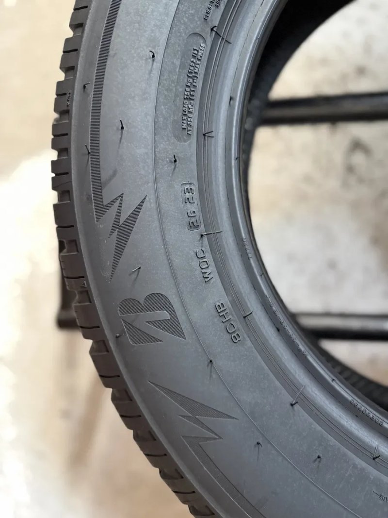 Зимові шини‼️215/65 R16 Bridgestone Blizzak LМ005 98Н 7.8мм 2023рік — фото 6