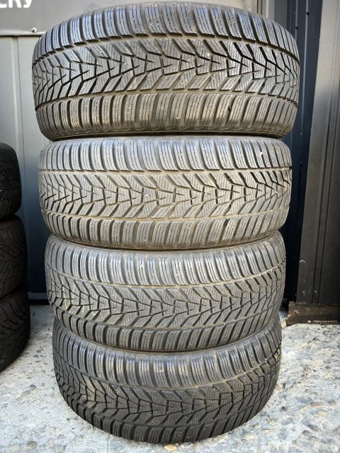 Зимові шини 235/55/17 99H Hankook Winter I*cept evo3 2024