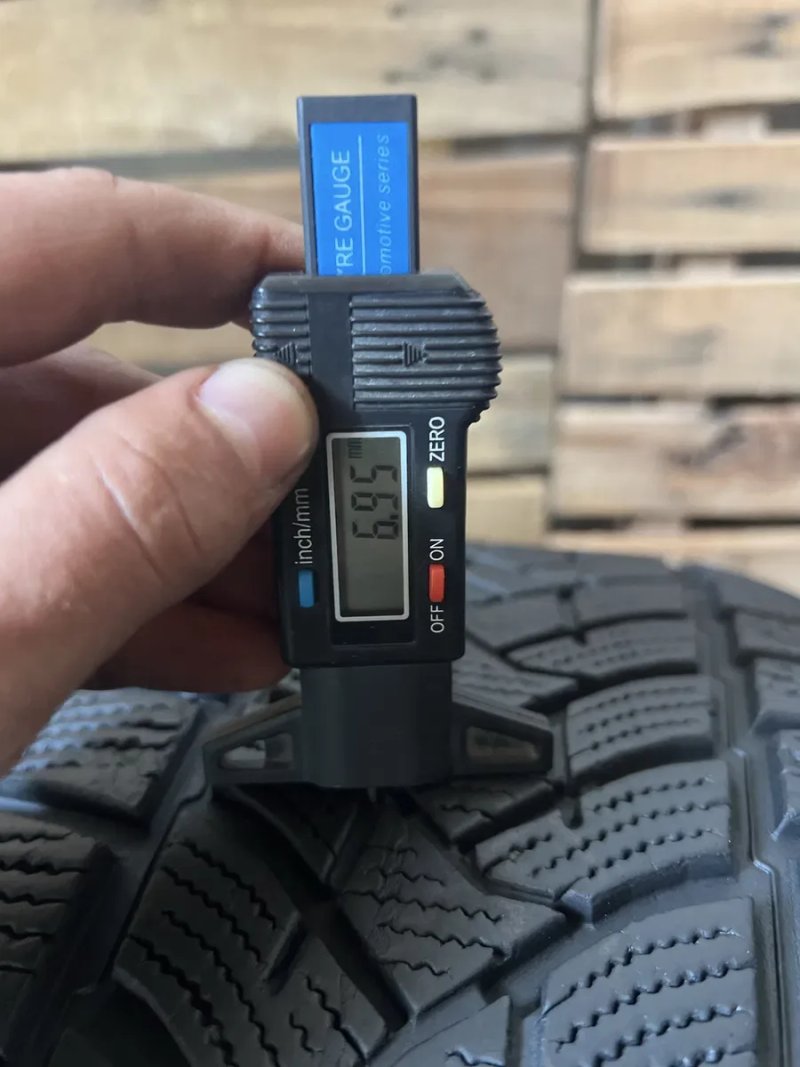 Зимові шини‼️235/60 R18 Dunlop WinterSport5 107Н 7мм 2024рік — фото 3