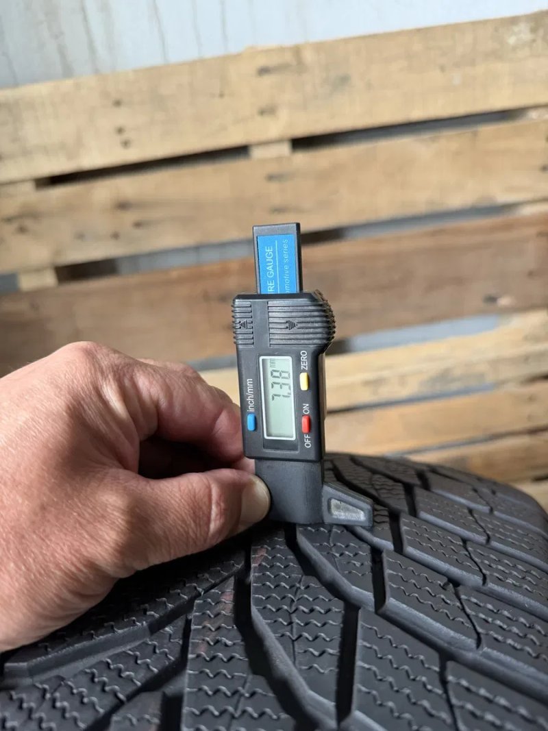 Зимові шини‼️235/60 R18 Nexen Winguard sport2 SUV 107Н 7.3мм 2023рік — фото 2