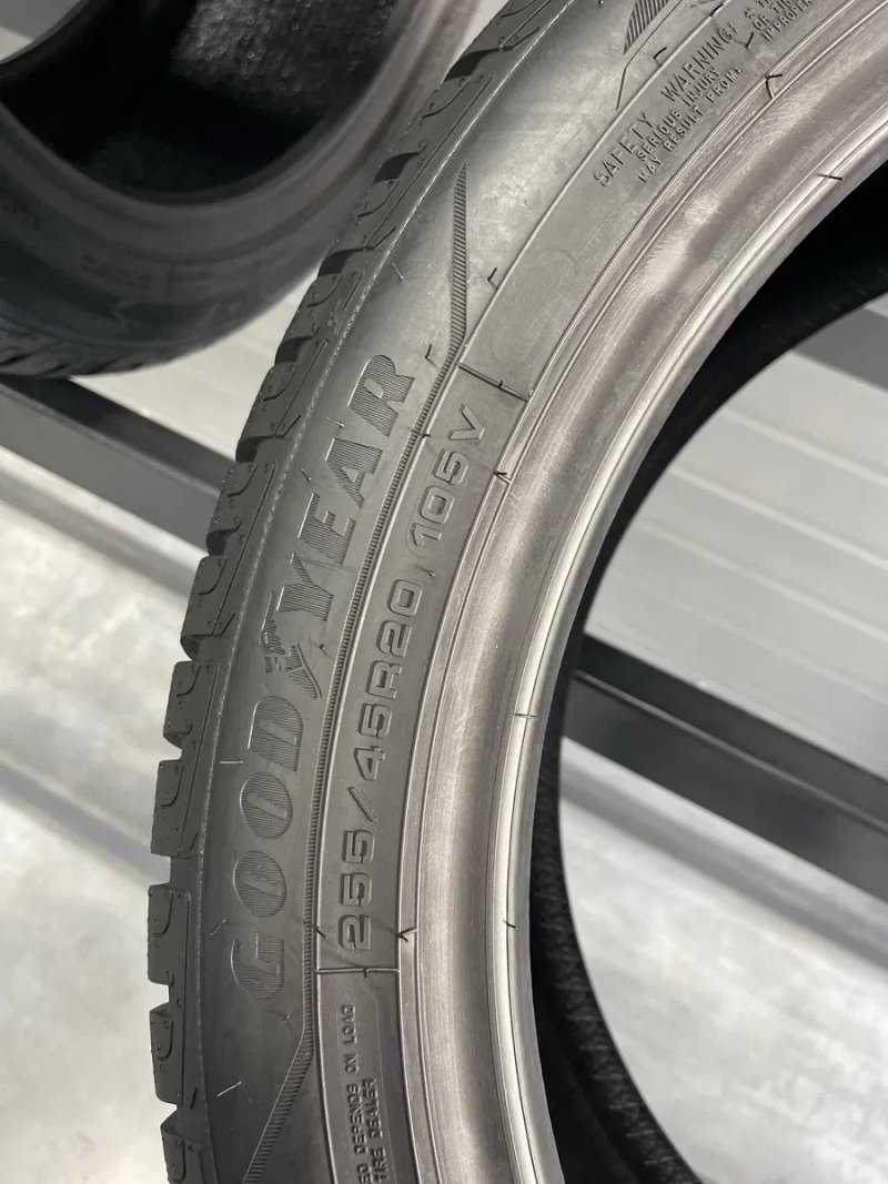 Зимові шини 255/45r20 Good Year. Ціна 6000 грн/шт. — фото 2
