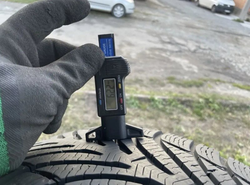 Зимові шини BF Goodrich 225/50 R17 — фото 6