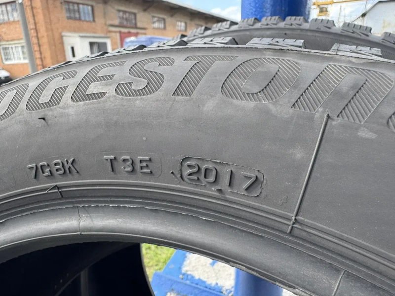 Зимові шини Bridgestone 205/55 r16 — фото 6