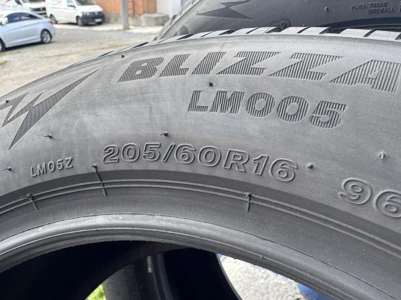 Зимові шини Bridgestone 205/60 R16 — фото 5