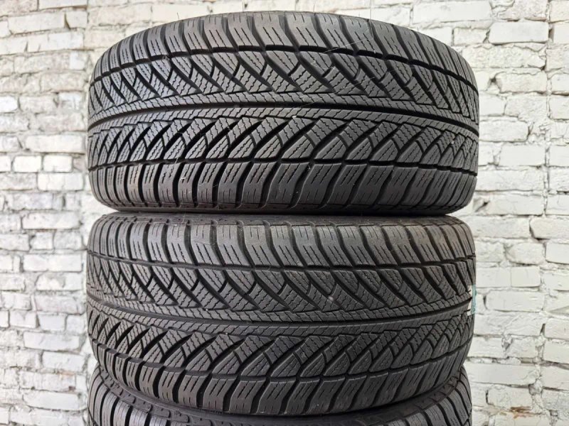 Зимові шини Goodyear 245/45 R18 резина RunFlat — фото 2
