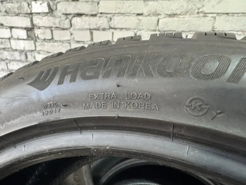 Зимові шини Hankook 235/45 R18 — фото 7