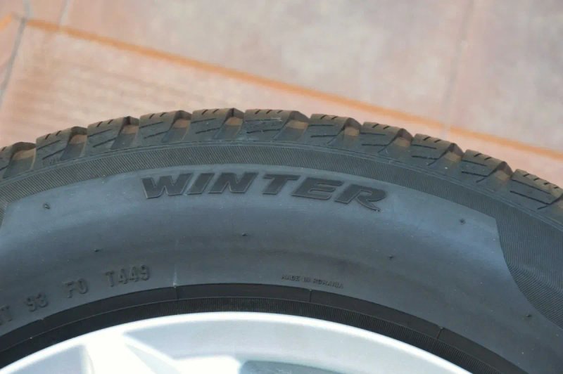 Зимові шини комплект Pirelli Sottozero 3 205/60 R16 — фото 7