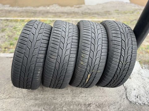 Зимові шини Semperit 215/55 R16