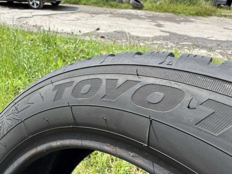 Зимові шини Toyo 205/55 r16 — фото 4