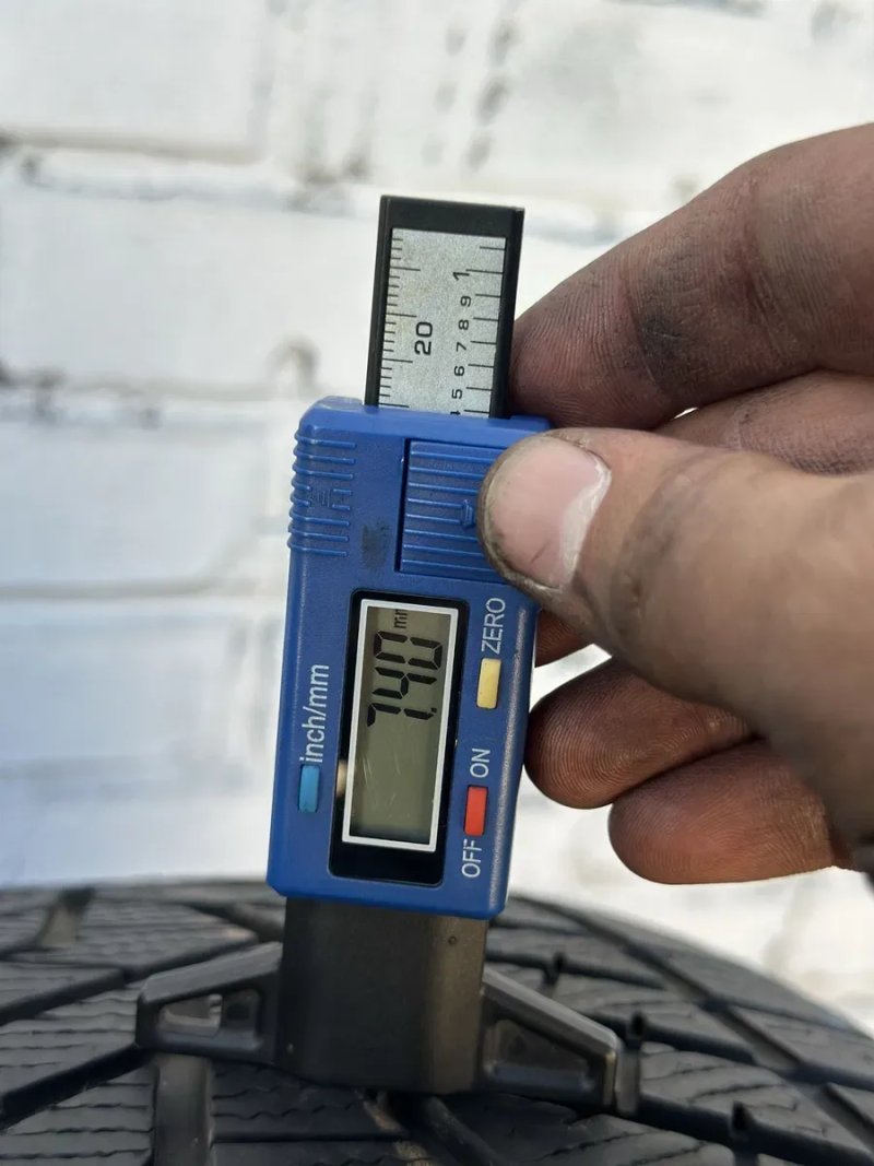 Зимові шини‼️Yokohama BluEarth winter 105V 255/45 r20 7.4мм 2024рік‼️Зимові шини‼️ — фото 3