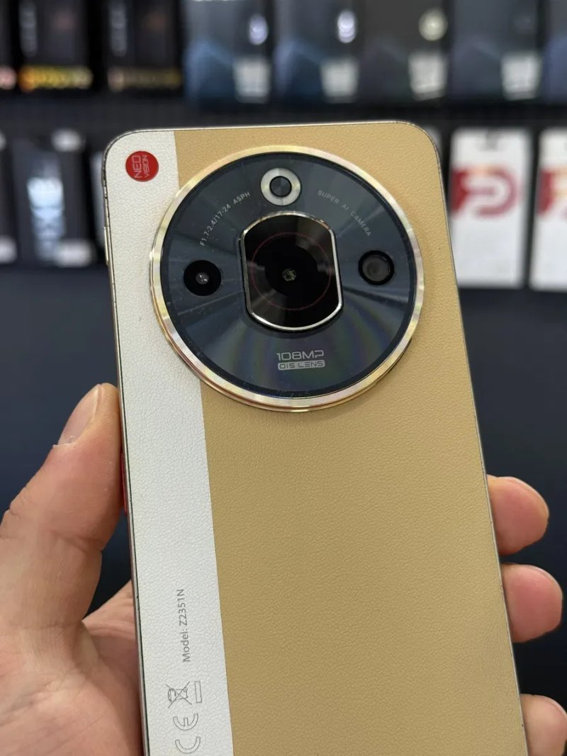 ZTE Nubia Focus Pro 5G 8/256Gb Gold — фото 3