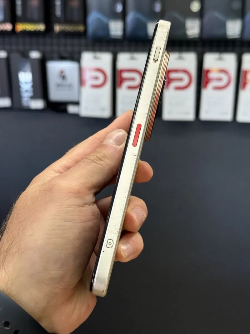 ZTE Nubia Focus Pro 5G 8/256Gb Gold — фото 7