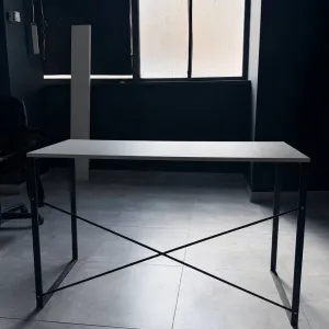 2шт / СТІЛ ПИСЬМОВИЙ, ОФІСНИЙ, КОМП'ЮТЕРНИЙ, чорно-білий, ламінована ДСП, метал
