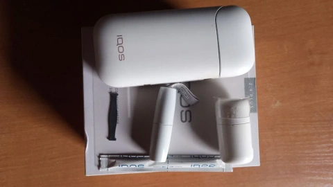 IQOS 2.4 Plus б/у. Состояние на фото.
