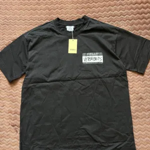 Футболка Vetements